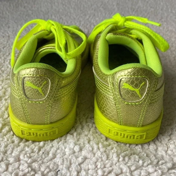 Puma Womens’ Basket Future Minimal Sneaker - Picture 7 of 16